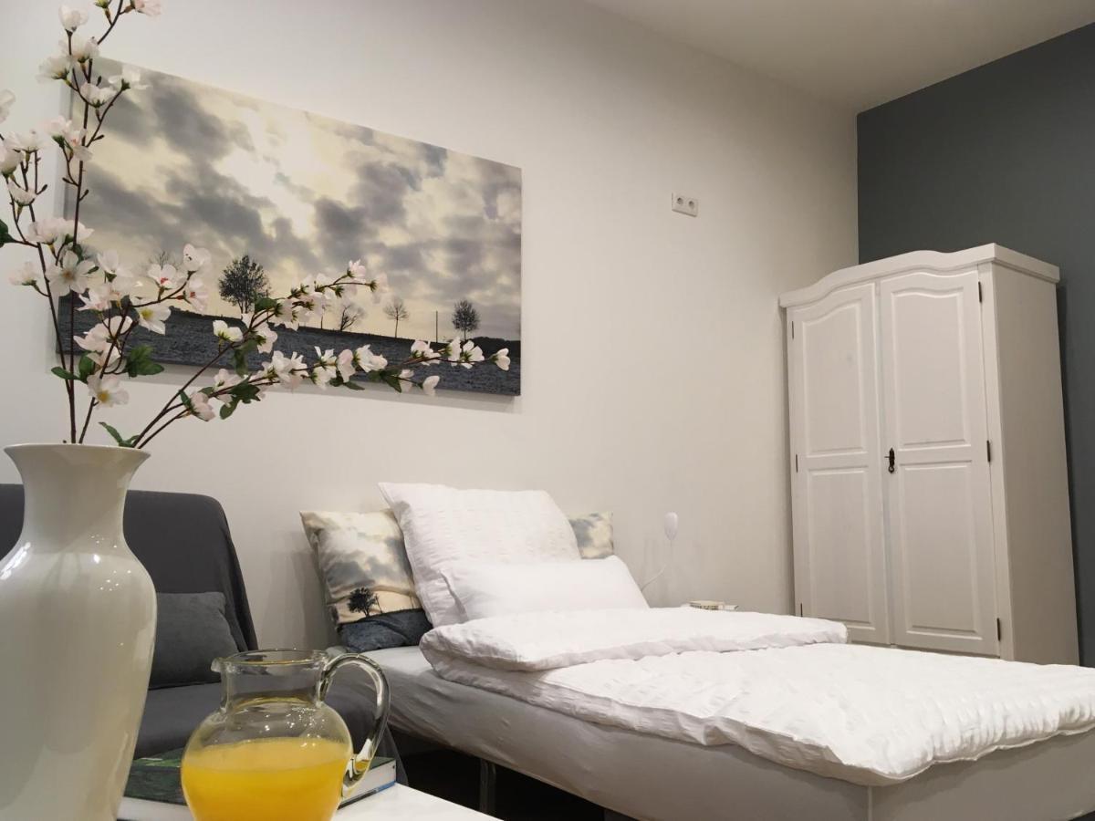 City-Apartment Ohligs โซลิงเงน ภายนอก รูปภาพ