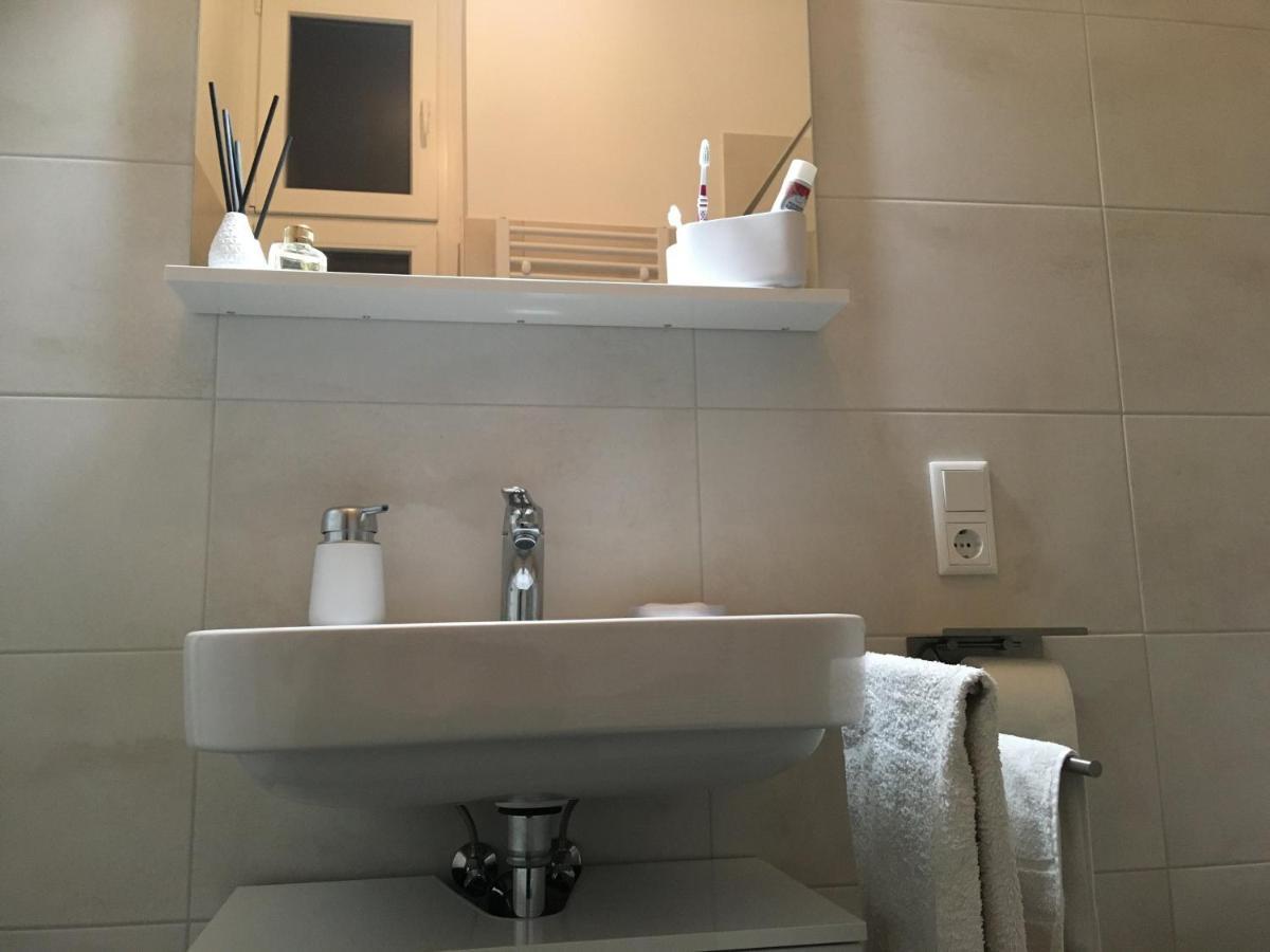 City-Apartment Ohligs โซลิงเงน ภายนอก รูปภาพ